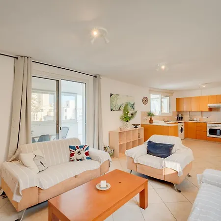Penthouse The 'veranda' Elena Court Apartament Larnaca