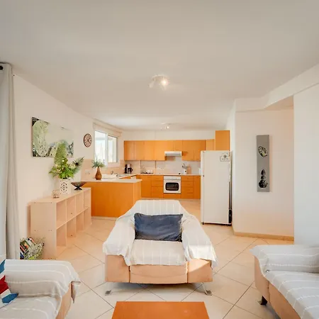 Penthouse The 'veranda' Elena Court * 라르나카
