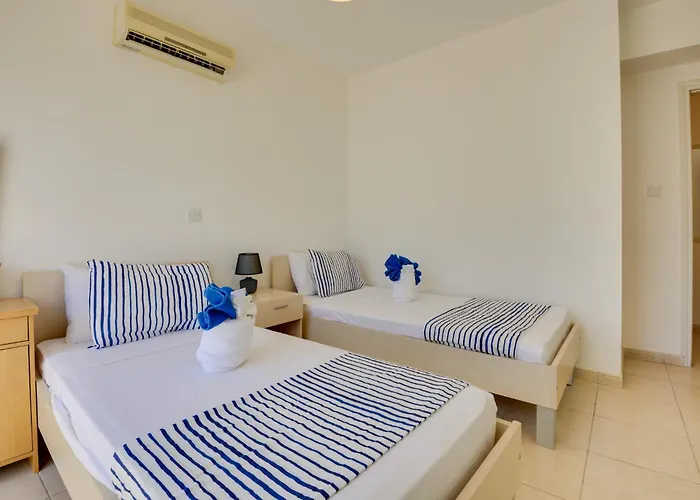 Apartment Penthouse The 'veranda' Elena Court *