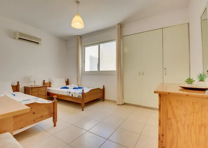 Apartment Penthouse The 'veranda' Elena Court *