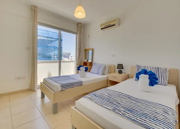 Penthouse The 'veranda' Elena Court *