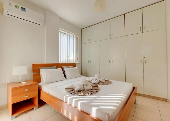 Penthouse The 'veranda' Elena Court Appartamento *