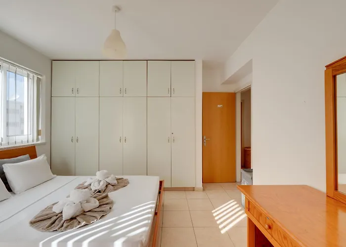 Penthouse The 'veranda' Elena Court