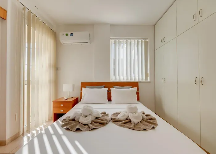 Penthouse The 'veranda' Elena Court Larnaca