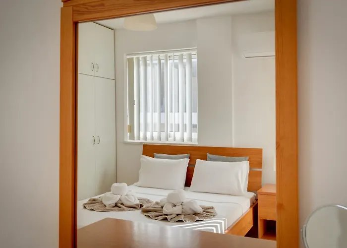 Penthouse The 'veranda' Elena Court Larnaca