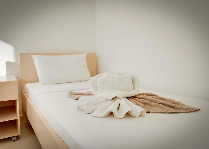 Penthouse The 'veranda' Elena Court *